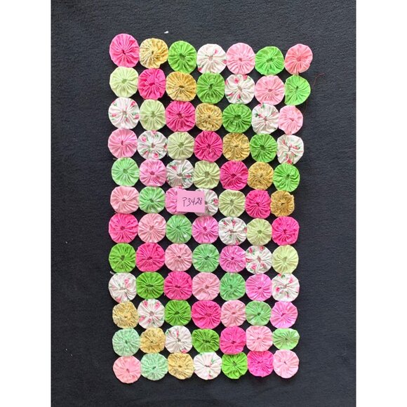 Handmade Vintage Yo-Yo Doily with Pastel Floral & Solid Fabrics 12"x22" Quilting - Picture 10 of 10